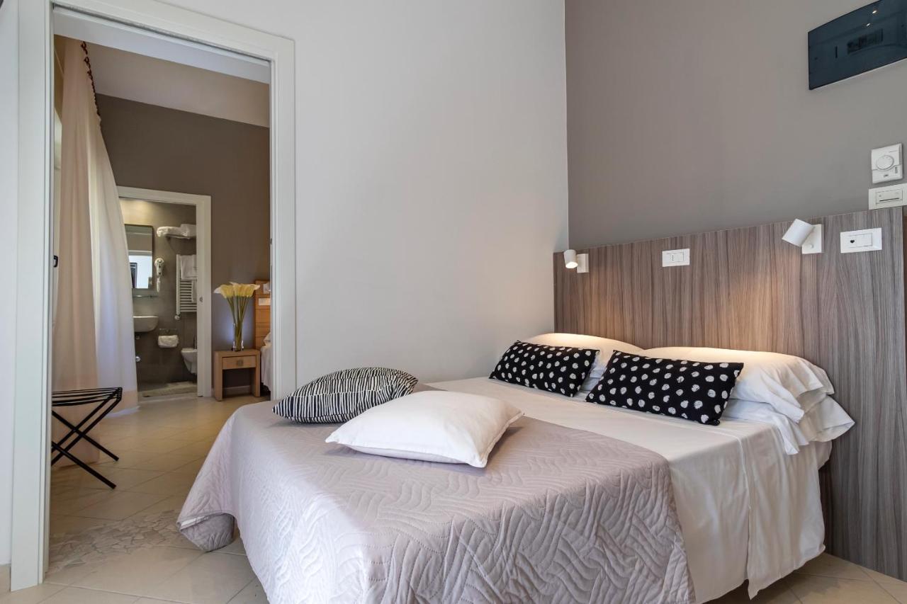Hotel Mocambo Riccione Eksteriør billede