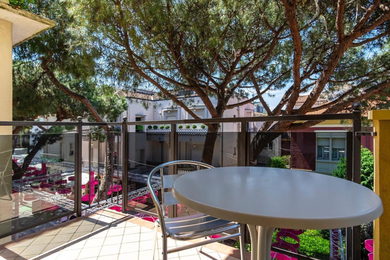Hotel Mocambo Riccione Eksteriør billede