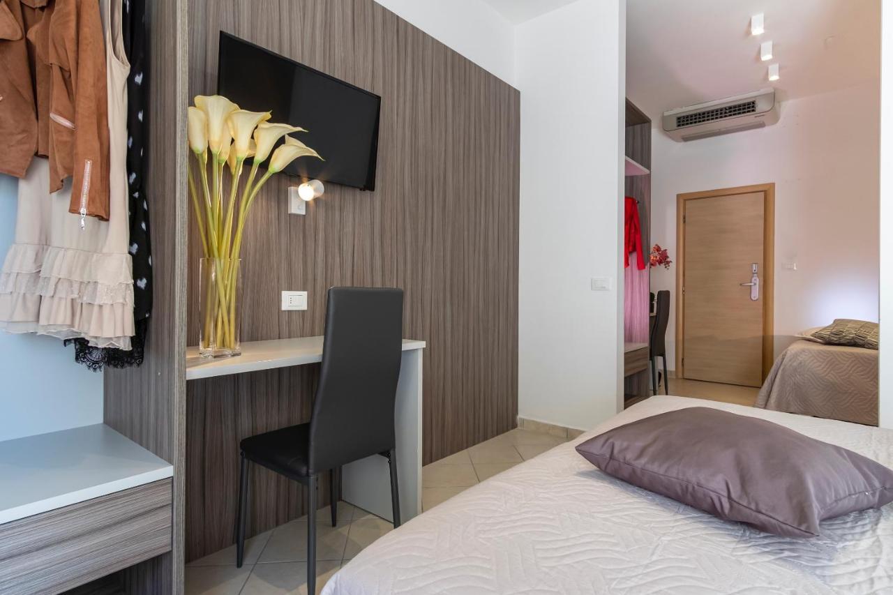 Hotel Mocambo Riccione Eksteriør billede