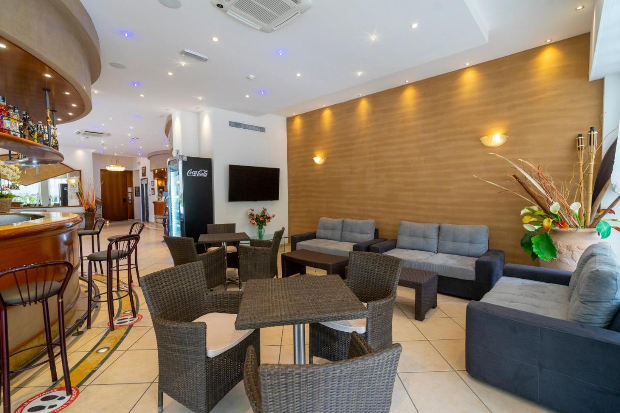 Hotel Mocambo Riccione Eksteriør billede