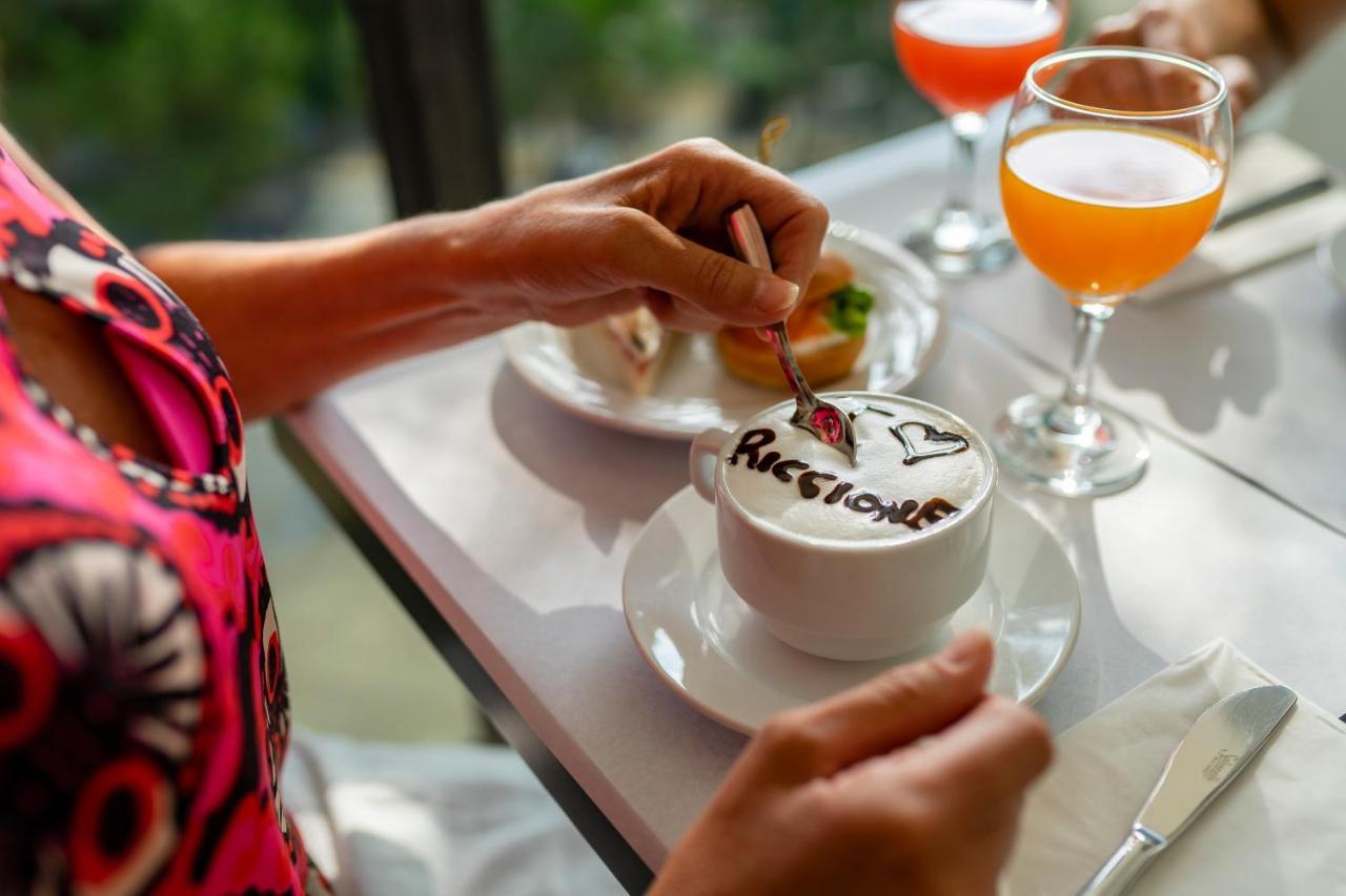 Hotel Mocambo Riccione Eksteriør billede