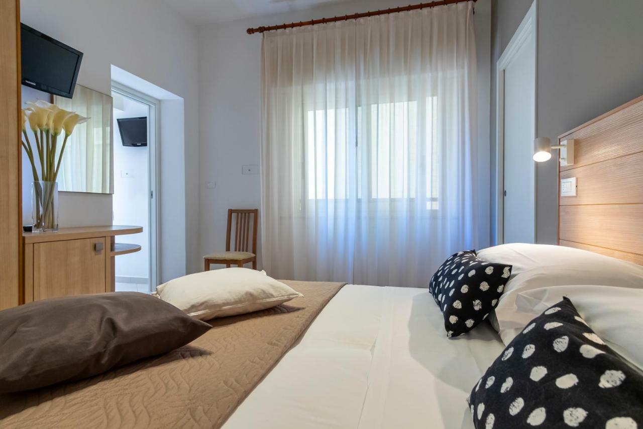 Hotel Mocambo Riccione Eksteriør billede